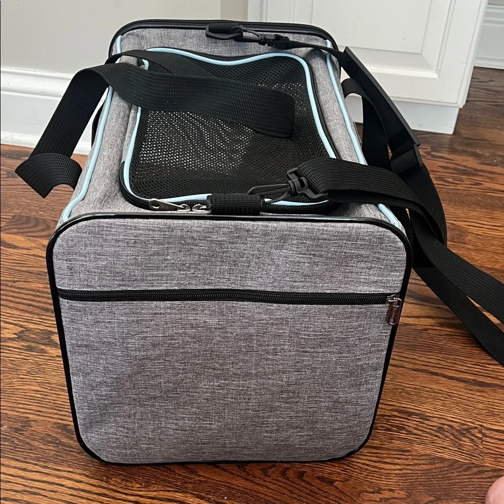 Gray Pet Carrier for Dogs